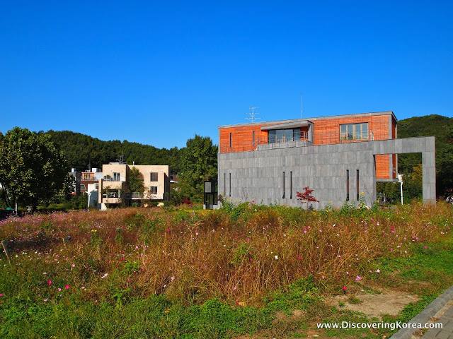 Buidling under construction at the Heyri Artists Village in Paju