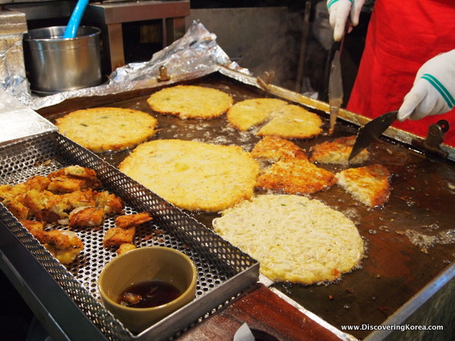  Delicious bindaetteok from Gwangjang Traditional Market in Seoul.